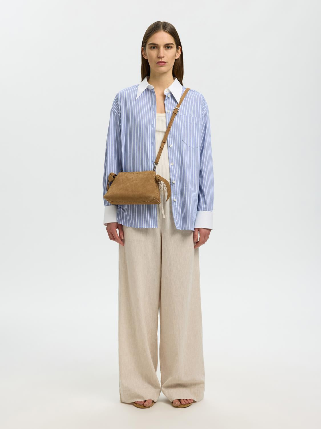 model_shot-front_full